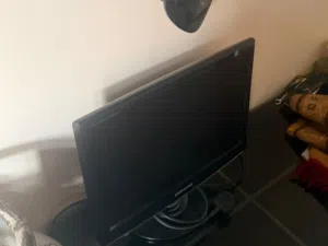 شاشه تلفاز للبيع