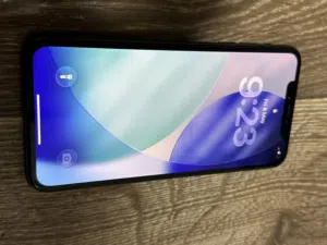 11 pro max 256  بحاله ممتازه و كل اشي اصلي