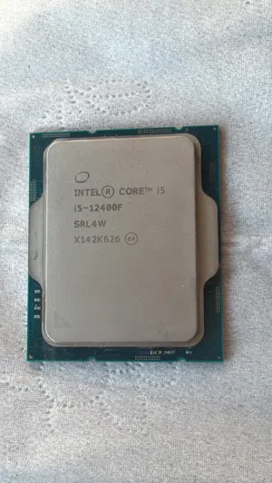 Intel i5 12400f With cpu fan