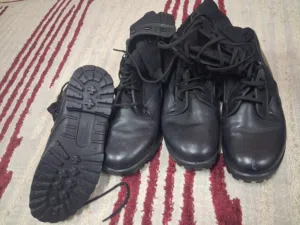 بصطار عدد خمسه واحد امريكي جلد شبه جديد واربع بصاطير تركي