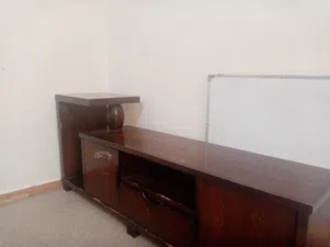 طاولة تلفزيون خشب