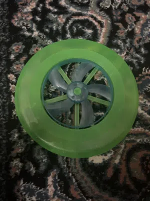 طبق طار اخضر اللون و الجزء الأزرق يضى بنور بيعة سريعة و توصيل في نفس اليوم