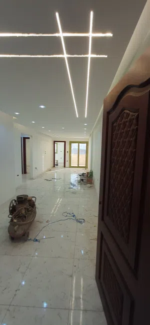 فرصه شقه مميزه جدا145م 3غرف و2حمام وريسبشن غرفه ماستر ابراج مصطفى كامل تقاطع شارع مصطفى كامل مع شارع
