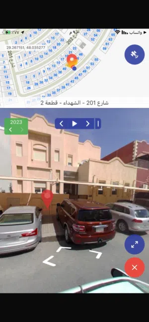 More than 6 bedrooms . More than 6 bathrooms . 400 m22