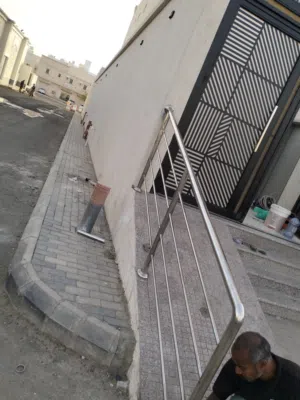 توريد وتركيب درابزينات  الاستيل والسيكوريت  بجميع اشكاله
