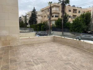 شقة غير مفروشة للإيجار في الطابق الأرضي -15211