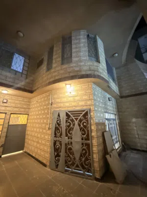 بيت للبيع في كربلاء حي النقيب المساحه 125م قرب شركه الاثير مقابل فرع محمد الامين او مقابل مطعم هاديز