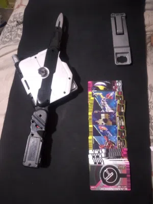 العنوان:  لعشاق الكامين رايدر: للبيع سلاح Ride Booker DX الأصلي (إصدار 2008/2009) النادر!