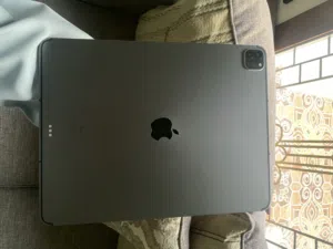 Apple iPad Pro 128 GB in Muscat