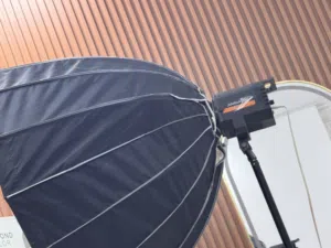 إضاءة تصوير احترافي للميكب أرتست