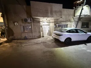 بيت بناء قديم ينباع علىفي منطقة الوشاش مقابل البيجية شكل قطعه أرض  كامل أو  تقطيع حسب الطلب