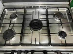 طباخ كبير إيطالي خمسة شعلة بحالة ممتازة
