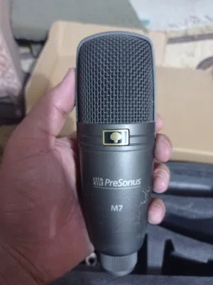 مايك من بريسنوس