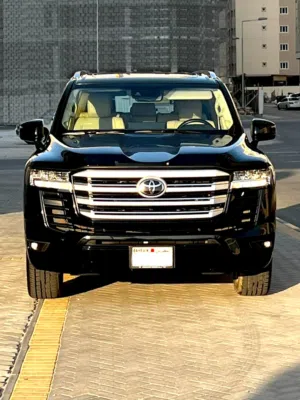 Used Toyota Land Cruiser in Muharraq