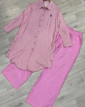 ملابس طقم نسائي