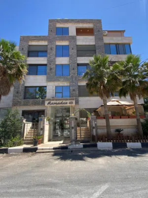 360 m2 4 Bedrooms Apartments for Sale in Amman Umm al Kundum