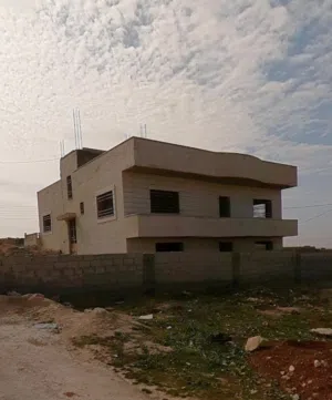 260 m2 5 Bedrooms Townhouse for Sale in Amman Jawa