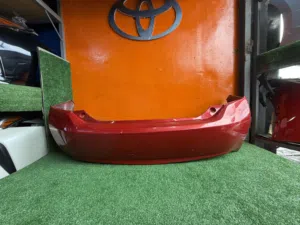 طمبون خلفي تويوتا بريوس 2010-2015  اصلي مستعمل بحالة جيده موضح بصور  Toyota Prius ياباني2010-2015