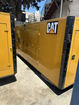 مولد كهرباء CAT 275 KVA مكفول