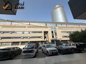 ايجار عياده منطقه الحا،ثيه خلف المول مباشر