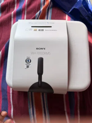 Sony XM5 only 6 Month Used