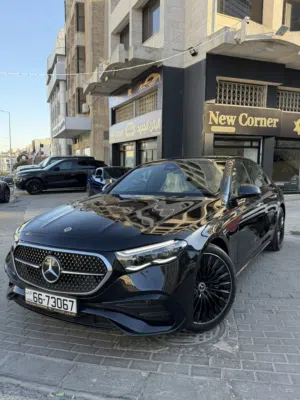 E200 2025 وارد غرغور تحت الكفاله زيرو اعلى مواصفات فل لون اسود