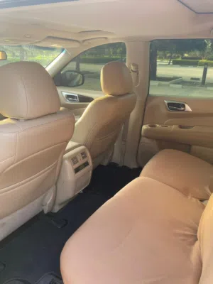 Used Nissan Pathfinder in Al Batinah