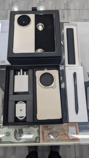 Honor magic v5 with pen