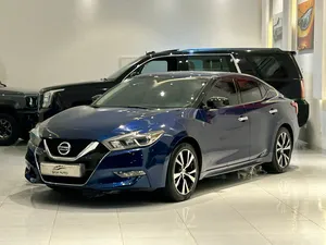 Nissan . Maxima . 20184