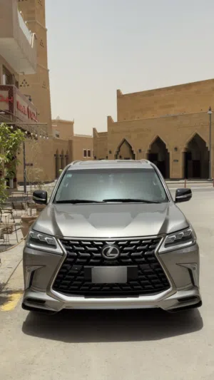 Used Lexus LX in Tabuk