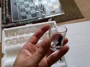 شطرنج اكواب زجاج