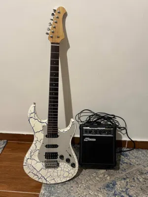 Electric guitar great and amazing condition.