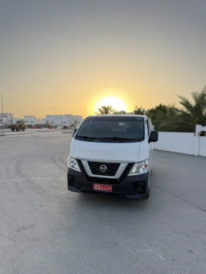 للبيع نيسان أورفان شاحنة مقفلة 2020 خليجي وكالة عمان بحالة ممتازة GCC Oman car