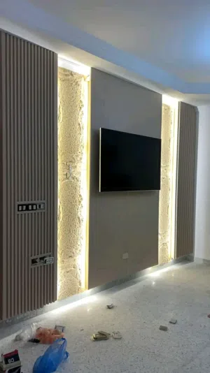 فنى تركيب الشيبورد وبديل الخشب داخلى وخارجى والعشب الصناعى داخلى والحجر الصناعى والاورك وبديل الرخ