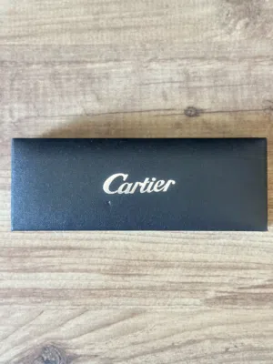 قلم ماركة كارتير Cartier مع الصندوق