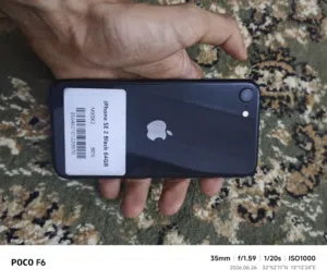 Apple iPhone SE 2 64 GB in Tripoli