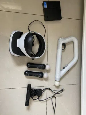 Vr  يزبط على بليستيشن فور وكمان يظبط على بليستيشن فايف بس لازم قطعه كل شي شغال قابل لتفاوض