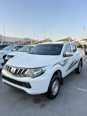 Mitsubishi L200 Pickup Double Cab – GCC Specs Model: 2016 4WD  135,000 km