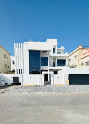 570 m2 More than 6 bedrooms Villa for Sale in Muscat Al-Hail