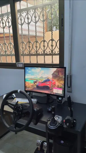 للبيع: جهاز محاكاة قيادة Logitech G923 كامل