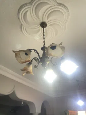 ثريات للبيع أناره