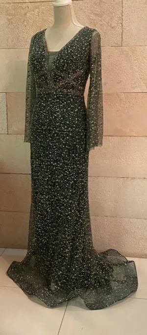 فستان سهرة لامع