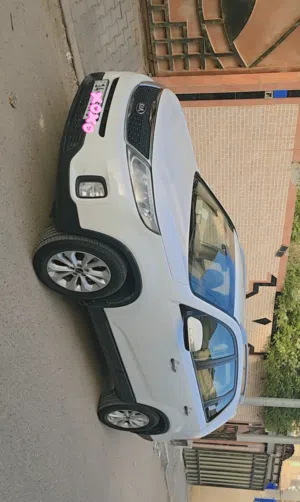 Used Kia Sorento in Basra