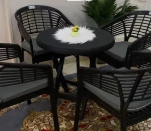 كراسي وترابيزات بلاستيك رتان بيور فرز اول للبلكونات والكافيهات والفلل