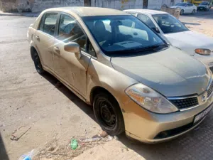 نيسان تيدا يابانية 2006 وقابل للتفاوض بالمعقول