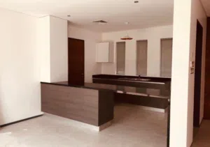 4 Bedrooms . Semi Furnished . Yearly4