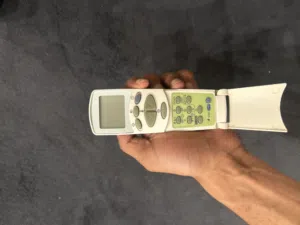 مكيف LG حصان ونص بحالة جيدة جيدا