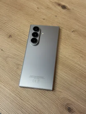Samsung Z Fold 6