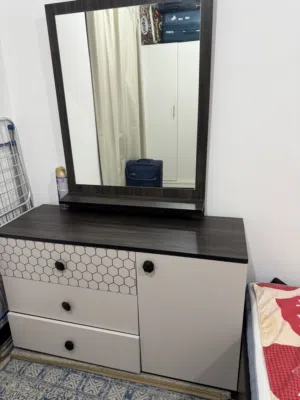 تسريحه للبيع