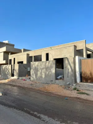 140 m2 3 Bedrooms Villa for Sale in Tripoli Al-Serraj